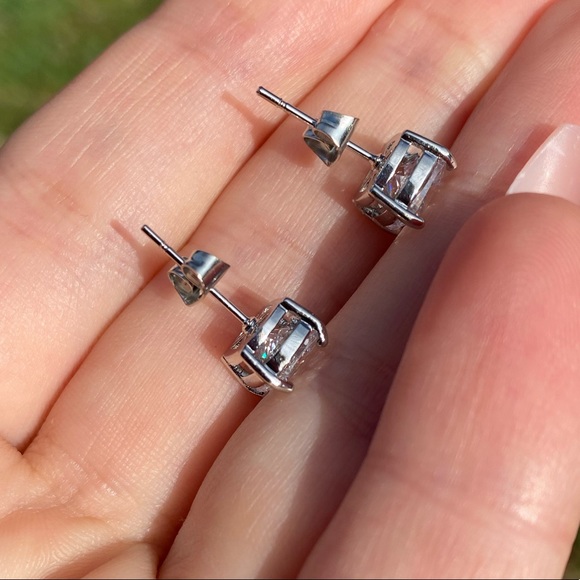 NEW 925 silver stud earrings - Picture 4 of 7